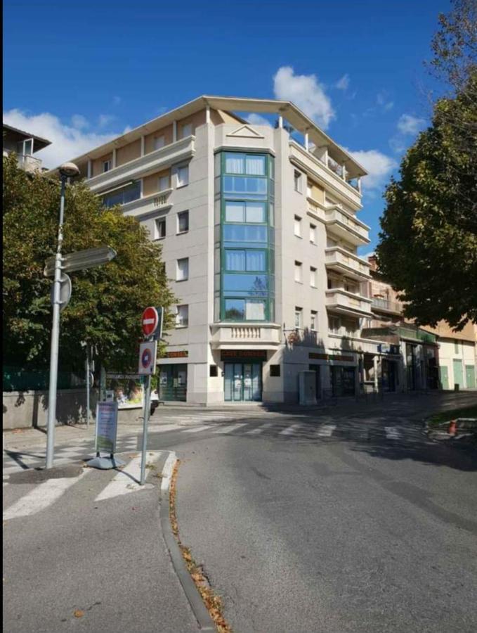 Appartement T2 Imm. La Villa D'Este 迪涅莱班 外观 照片